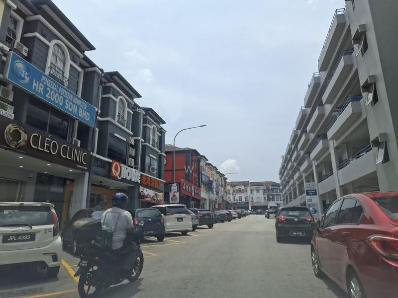 Shop for Rent in Taipan Business Centre (Subang Jaya) - FC Wong - Exterior - PropertyGuru.com.my