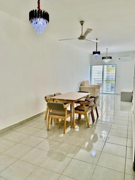 Apartment for Rent at Idaman Melur @ Cybersouth - Peter Tan - Dining Room - PropertyGuru.com.my