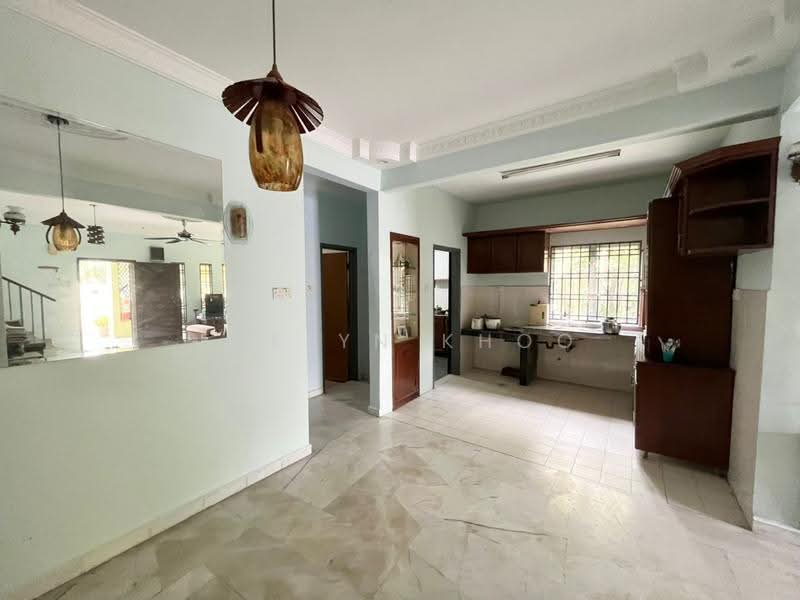 2-storey Terraced House for Sale in Kota Emerald (Rawang) - Evelyn Khoo - Kitchen & Dining - PropertyGuru.com.my