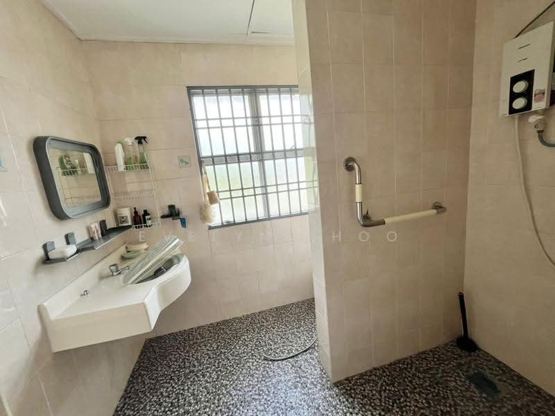 2-storey Terraced House for Sale in Kota Emerald (Rawang) - Evelyn Khoo - Bathroom - PropertyGuru.com.my