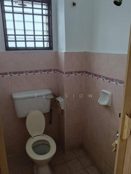 2-storey Terraced House for Sale in Taman Mutiara Rini (Skudai) - Eva Siow - Bathroom - PropertyGuru.com.my