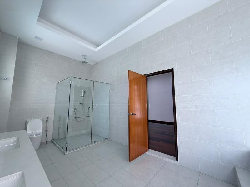 Bungalow House for Rent in Ukay Seraya (Ampang) - MT Tiu - Bathroom - PropertyGuru.com.my