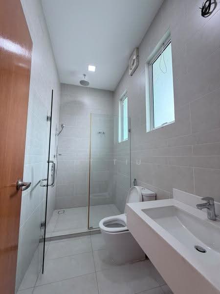 Bungalow House for Rent in Ukay Seraya (Ampang) - MT Tiu - Bathroom - PropertyGuru.com.my