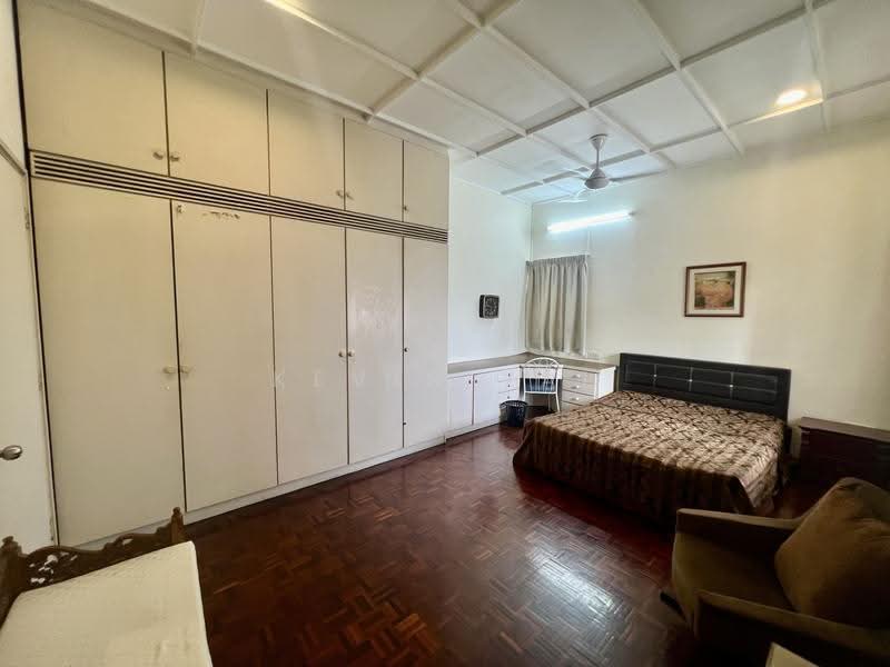 Bungalow House for Sale in Taman Seputeh (Seputeh) - Kevin Yai - Bedroom - PropertyGuru.com.my