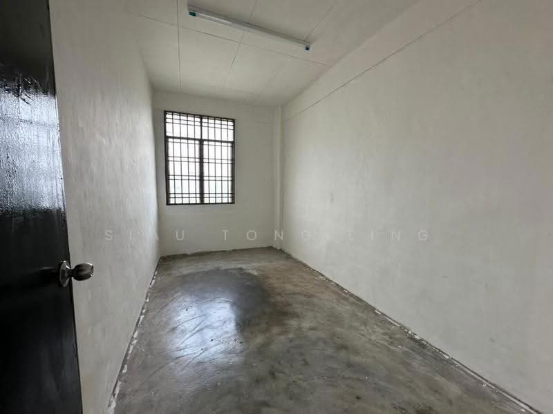 Flat for Sale at Taman Tan Sri Yaacob - Siau Tong Ling - Interior - PropertyGuru.com.my