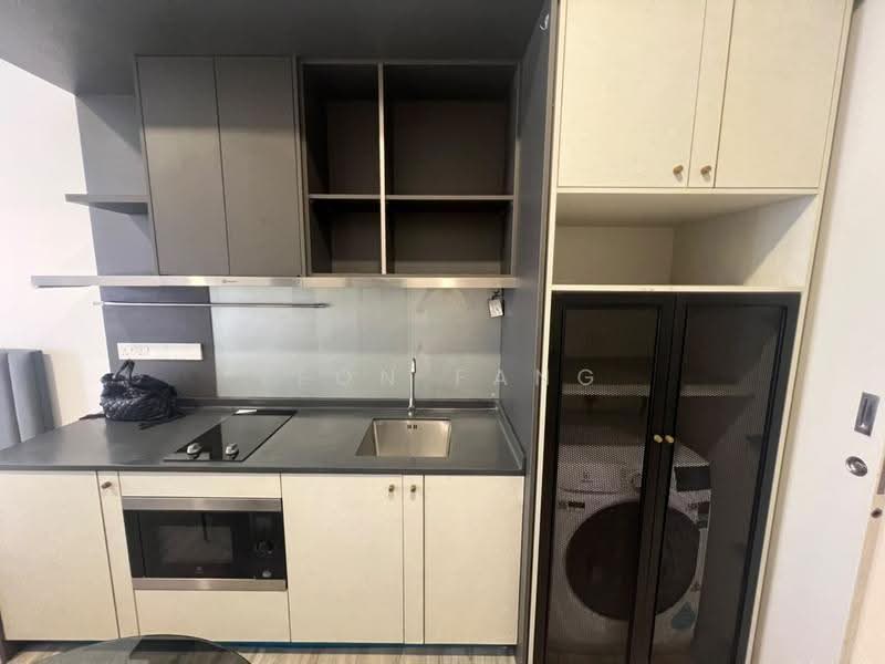 Kediaman Servis untuk Dijual di Millerz Square Serviced Residence - Leon Fang - Kitchen - PropertyGuru.com.my