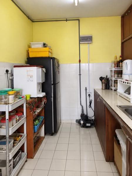 Pangsapuri untuk Dijual di Putra Permai Block C - Faliyana binti Muda - Kitchen - PropertyGuru.com.my