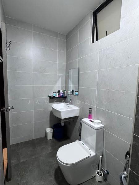 Pangsapuri untuk Disewa di Twin Tower Residence - James Bong - Bathroom - PropertyGuru.com.my