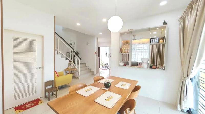 Terraced House for Sale in Johor Bahru (Johor) - Fion Choo - Dining Room - PropertyGuru.com.my