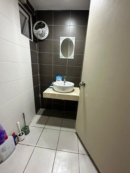 Condominium for Sale at First Residence (Residensi Unggul) - Amy Yap - Bathroom - PropertyGuru.com.my
