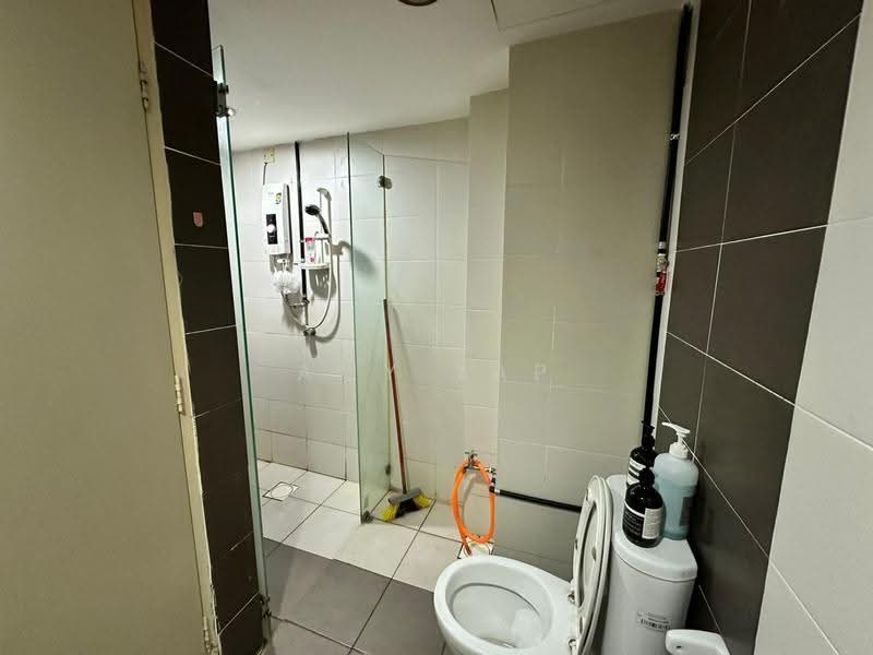 Condominium for Sale at First Residence (Residensi Unggul) - Amy Yap - Bathroom - PropertyGuru.com.my