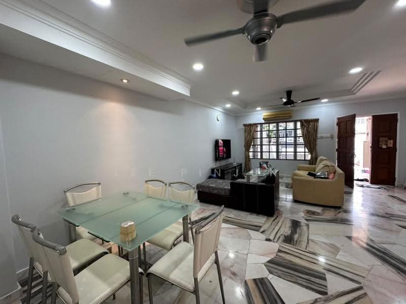 Rumah Teres 2-Tingkat untuk Disewa di Saujana Puchong (Puchong) - Lee Pinjun - Living Room - PropertyGuru.com.my