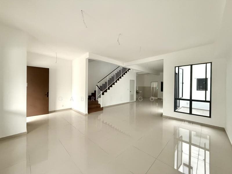 2-storey Terraced House for Sale in Setia Utama (Setia Alam) - GABRIEL GOH - Living Room - PropertyGuru.com.my