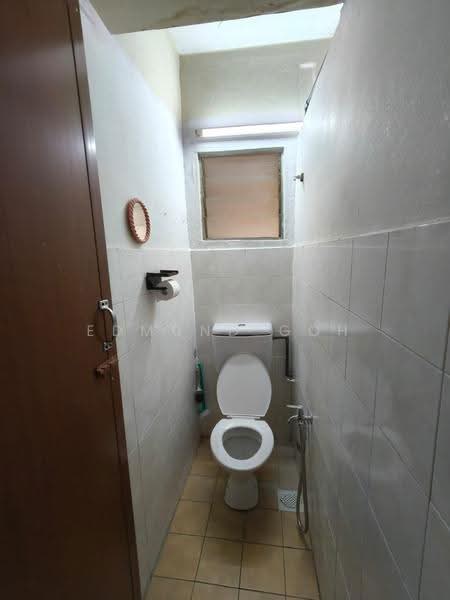 Rumah Flat untuk Disewa di Sri Indah - Edmund Goh - Bathroom - PropertyGuru.com.my