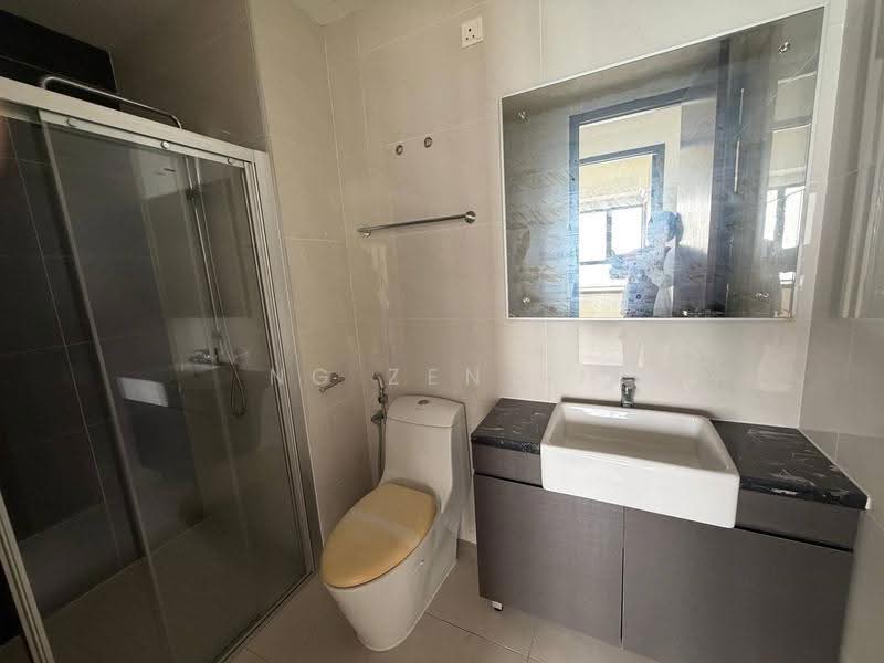 Condominium for Sale at Royal Strand @ Country Garden Danga Bay - NG ZEN XI - Bathroom - PropertyGuru.com.my