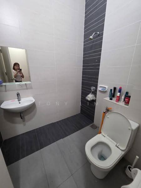 Rumah Kluster untuk Disewa di Eco Botanic (Iskandar Puteri (Nusajaya)) - Tony Lim - Bathroom - PropertyGuru.com.my