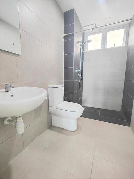 Kondominium untuk Dijual di Gardens Ville - Kenny Ooi - Bathroom - PropertyGuru.com.my