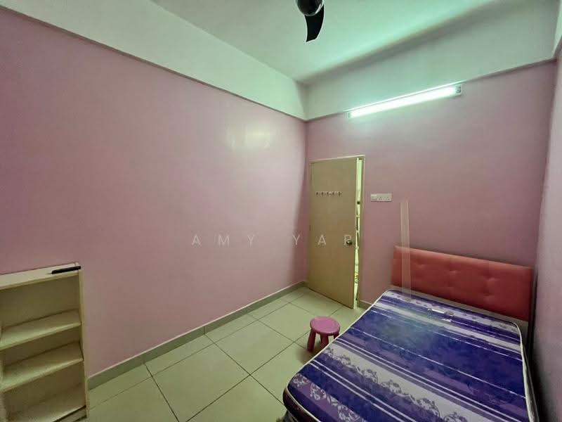 Condominium for Sale at First Residence (Residensi Unggul) - Amy Yap - Bedroom - PropertyGuru.com.my