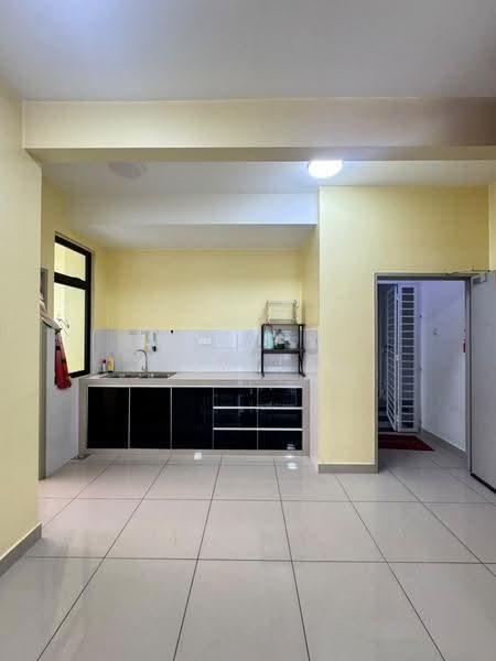 Pangsapuri untuk Disewa di Austin Regency (Pangsapuri Austin Perdana) - ALEX TAN - Kitchen - PropertyGuru.com.my