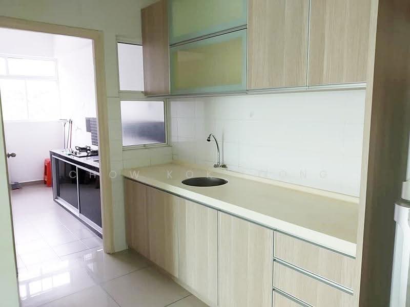Kondominium untuk Disewa di The Zest @ Kinrara 9 - Chow Kok Toong - Kitchen - PropertyGuru.com.my