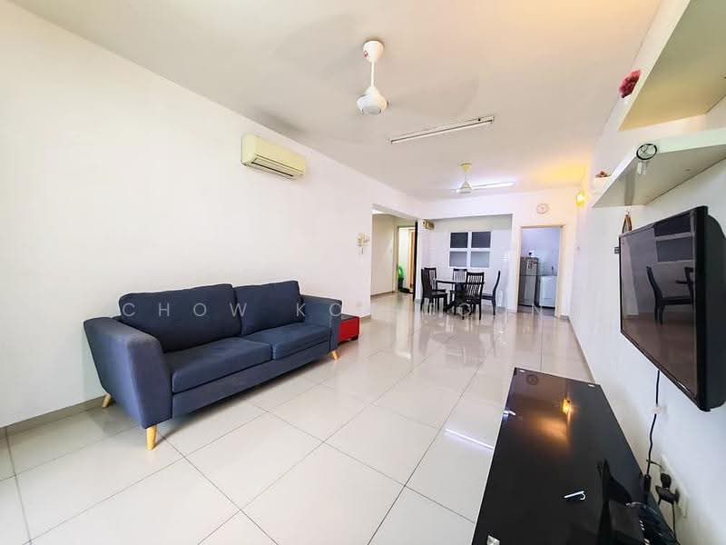 Condominium for Rent at The Zest @ Kinrara 9 - Chow Kok Toong - Living Room - PropertyGuru.com.my
