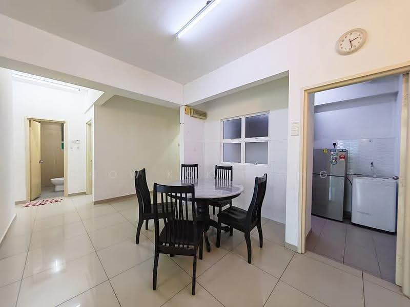 Condominium for Rent at The Zest @ Kinrara 9 - Chow Kok Toong - Dining Room - PropertyGuru.com.my