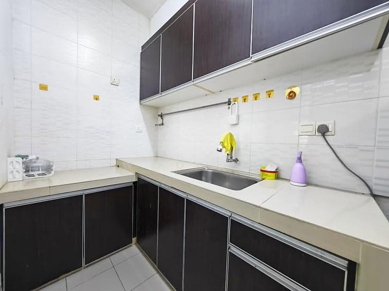 Condominium for Rent at The Zest @ Kinrara 9 - Chow Kok Toong - Kitchen - PropertyGuru.com.my