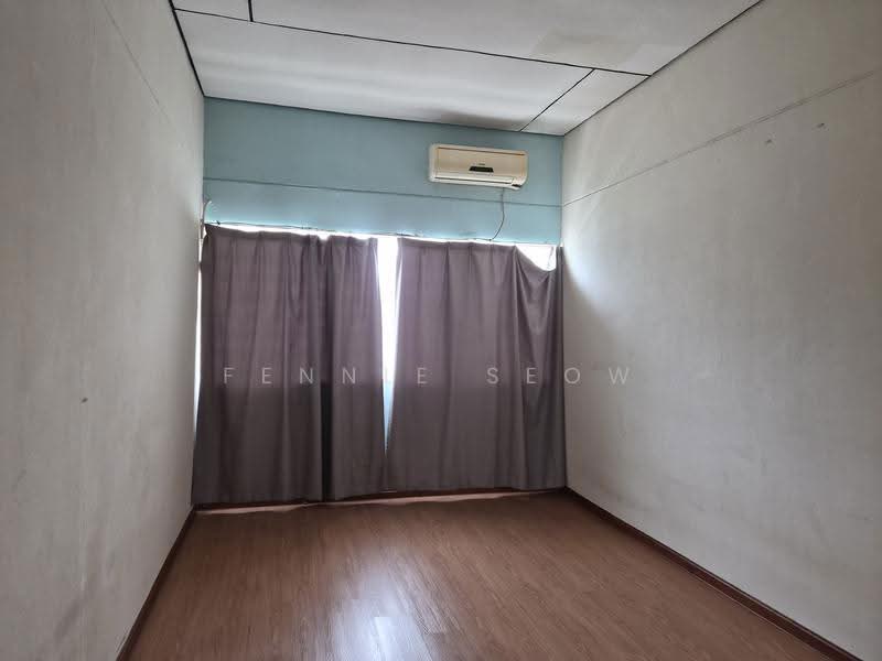 2-storey Terraced House for Sale in Island Glades (Jelutong) - Fennie Seow - PropertyGuru.com.my