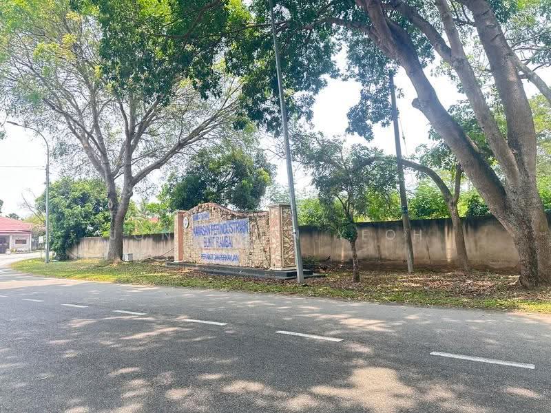 Factory for Sale in Kawasan Perindustrian Bukit Rambai (Bukit Rambai) - Jonathan Yeoh - Exterior - PropertyGuru.com.my