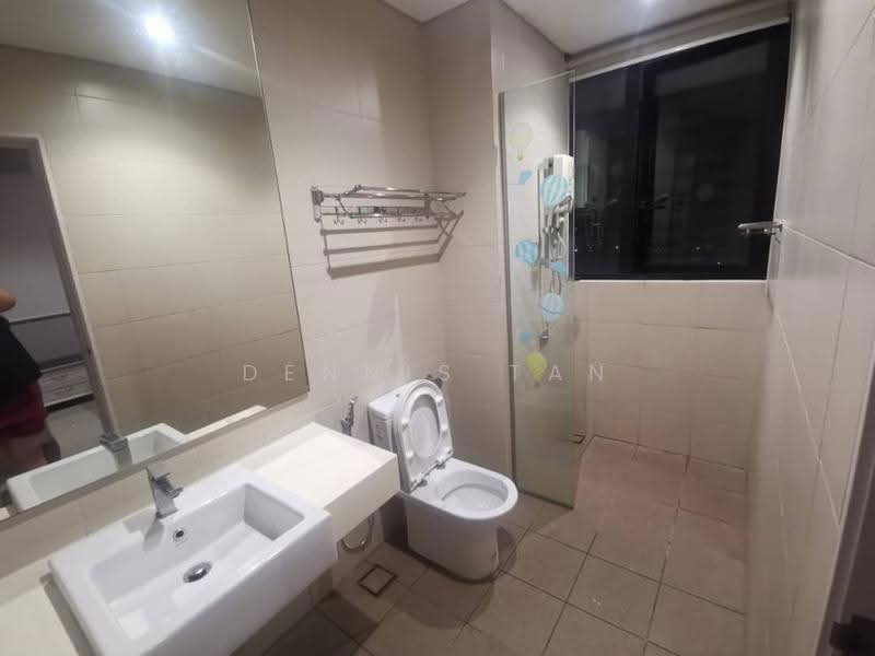 Kediaman Servis untuk Disewa di i-SOHO @ i-City - Dennis Tan - Bathroom - PropertyGuru.com.my