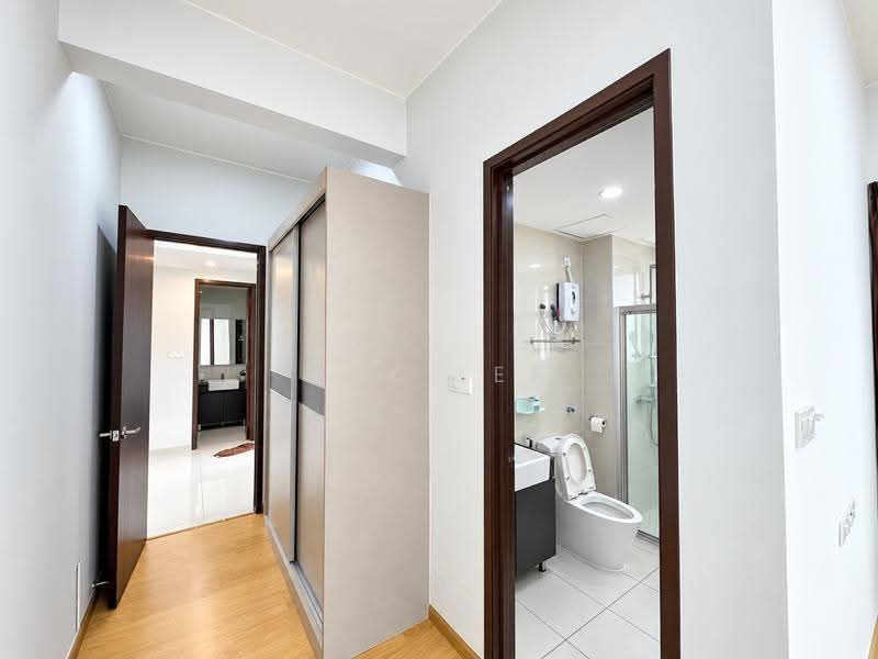 Condominium for Rent at Royal Strand @ Country Garden Danga Bay - Ray Lee - Corridor - PropertyGuru.com.my
