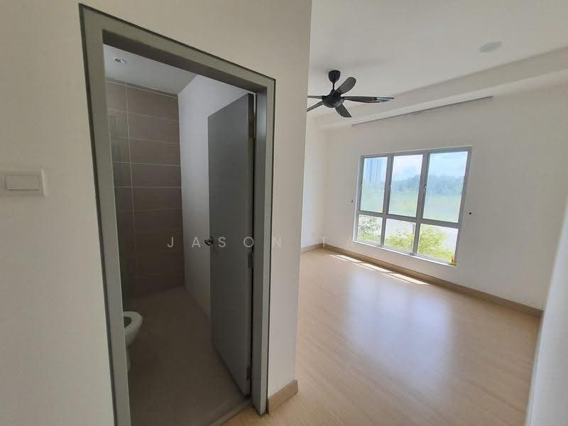 Townhouse for Rent in Dengkil (Selangor) - Jason Tan - Bathroom - PropertyGuru.com.my