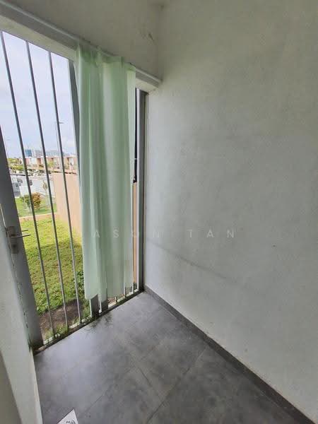 Townhouse for Rent in Dengkil (Selangor) - Jason Tan - Balcony - PropertyGuru.com.my