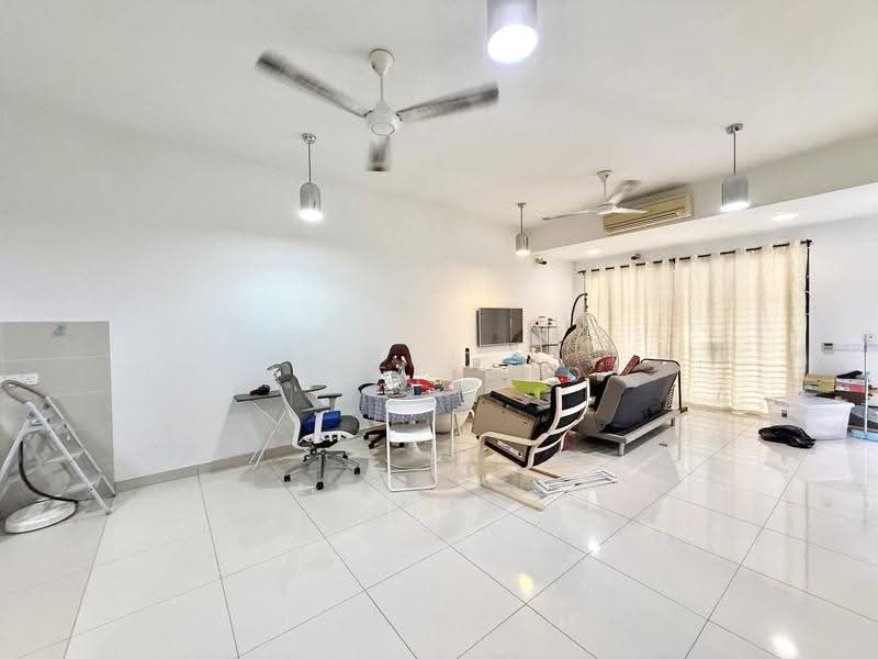 Rumah Teres untuk Dijual di Elmina (Shah Alam) - Alif Saad - Living Room - PropertyGuru.com.my