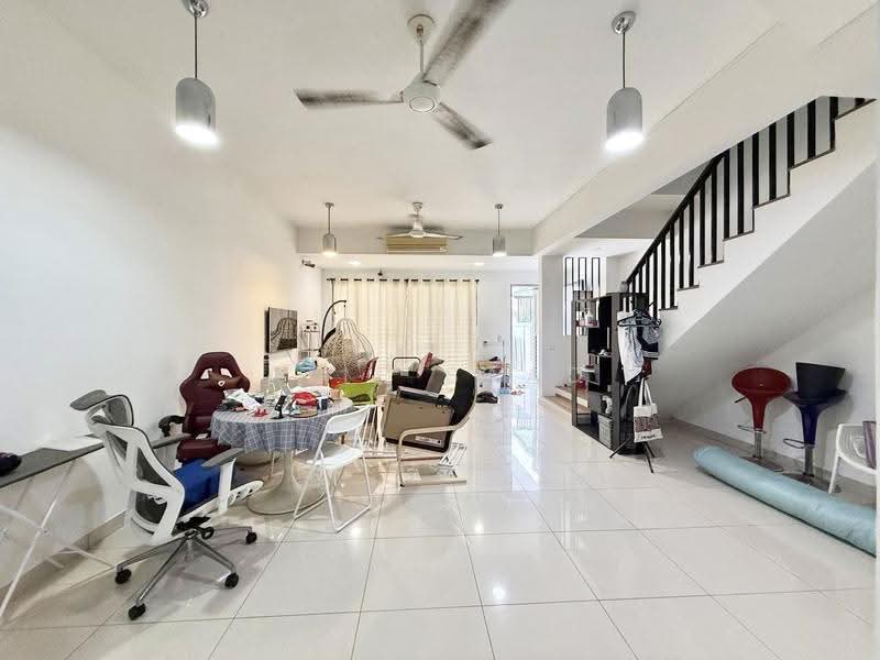 Rumah Teres untuk Dijual di Elmina (Shah Alam) - Alif Saad - Living Room - PropertyGuru.com.my