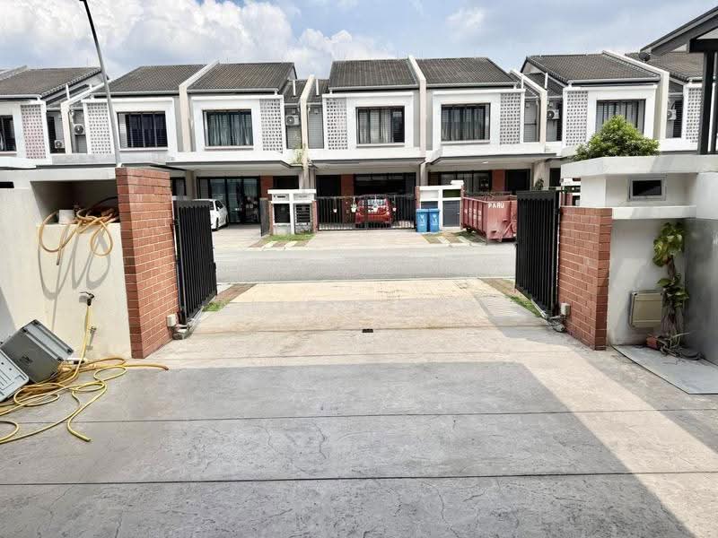 Rumah Teres untuk Dijual di Elmina (Shah Alam) - Alif Saad - Exterior - PropertyGuru.com.my