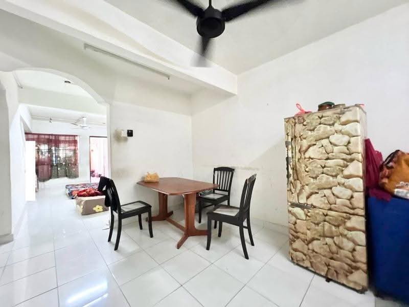 Rumah Teres 2-Tingkat untuk Dijual di Shah Alam (Selangor) - Maya Myra - Dining Room - PropertyGuru.com.my