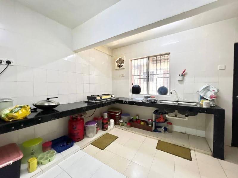 Rumah Teres 2-Tingkat untuk Dijual di Shah Alam (Selangor) - Maya Myra - Kitchen - PropertyGuru.com.my