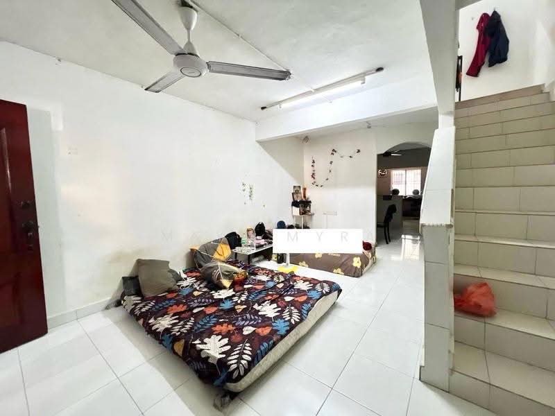 Rumah Teres 2-Tingkat untuk Dijual di Shah Alam (Selangor) - Maya Myra - Living Room - PropertyGuru.com.my