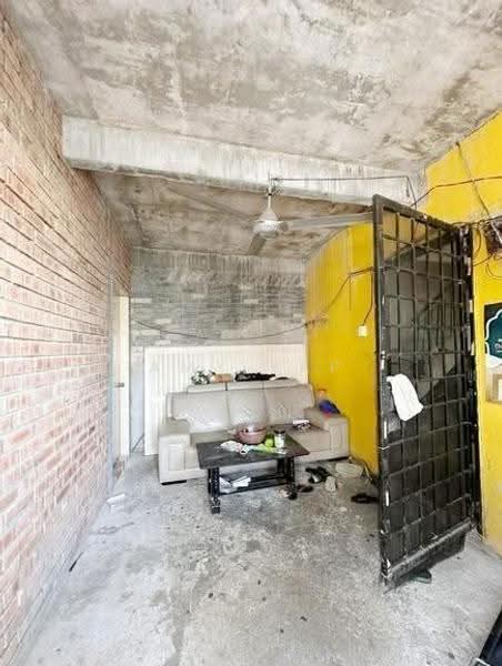 2-storey Terraced House for Sale in Taman Usaha Jaya (Kepong) - Amy Yap - Living Room - PropertyGuru.com.my