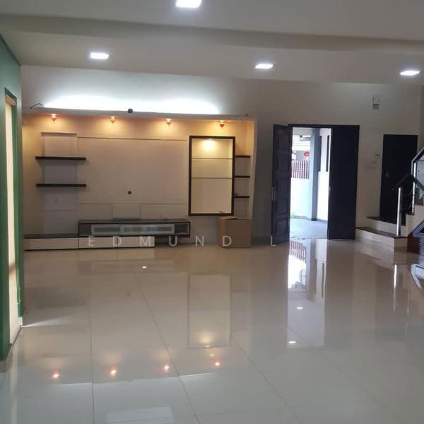 Rumah Teres 3-Tingkat untuk Dijual di Lake Fields (Sungai Besi) - Edmund Lee - PropertyGuru.com.my