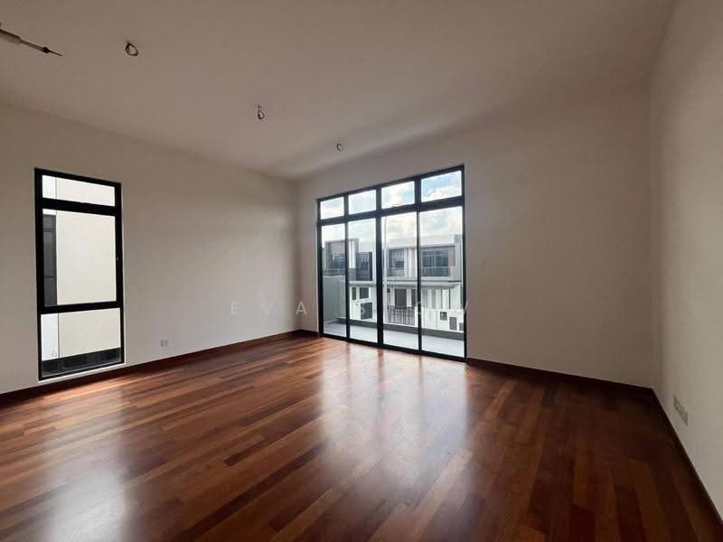 Semi-Detached House for Sale in Taman Sutera Utama (Skudai) - Eva Siow - Living Room - PropertyGuru.com.my