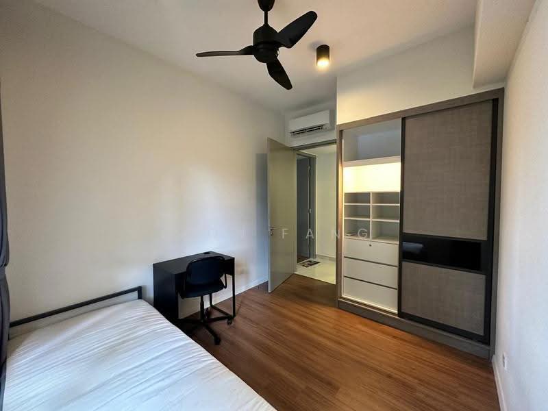 Kediaman Servis untuk Dijual di Millerz Square Serviced Residence - Leon Fang - Bedroom - PropertyGuru.com.my