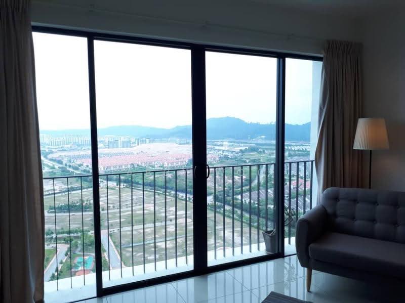 Kediaman Servis untuk Disewa di Trefoil @ Setia City - Abby Woo - Living Room - PropertyGuru.com.my