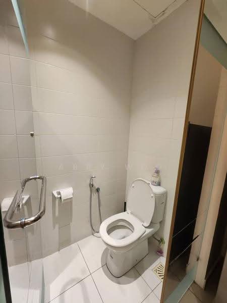 Kediaman Servis untuk Disewa di Trefoil @ Setia City - Abby Woo - Bathroom - PropertyGuru.com.my