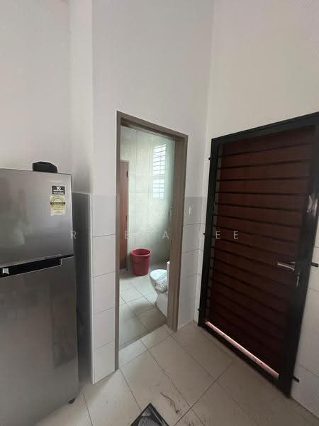 Rumah Teres 2-Tingkat untuk Disewa di Bandar Kinrara Seksyen 1 (Bandar Kinrara) - Ribena Lee - Bathroom - PropertyGuru.com.my