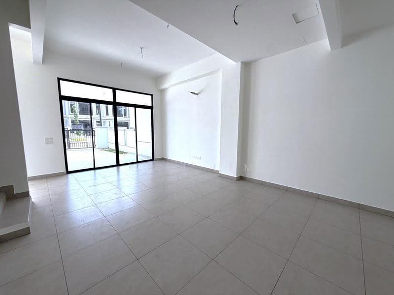 2-storey Terraced House for Sale in Setia Eco Cascadia (Tebrau) - Karl Lim - Living Room - PropertyGuru.com.my