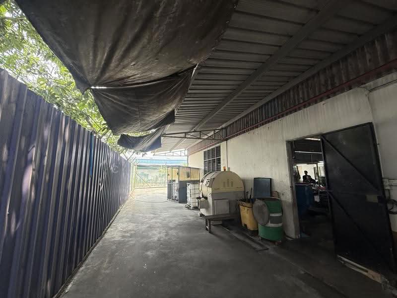 Kilang untuk Disewa di Kampung Ulu Tiram (Ulu Tiram) - Claire Yap - Exterior - PropertyGuru.com.my