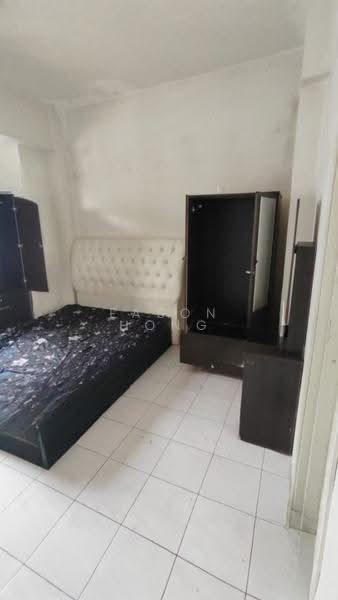 Kondominium untuk Disewa di Vista Millennium Condominium - Eason Hong - Bedroom - PropertyGuru.com.my