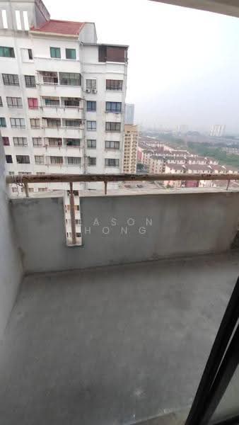 Kondominium untuk Disewa di Vista Millennium Condominium - Eason Hong - Balcony - PropertyGuru.com.my